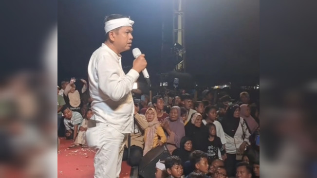 Gegara Spanduk Persikas KDM Marah Besar: Gak Punya Otak!