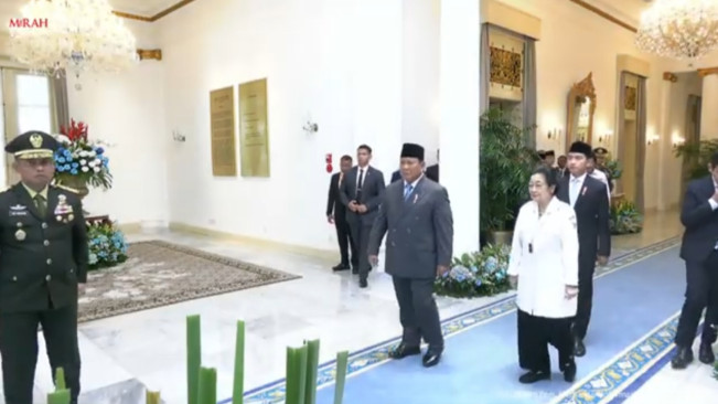 Momen Langka: Prabowo, Megawati, dan Gibran Tampak Akrab di Upacara Hari Lahir Pancasila 2025