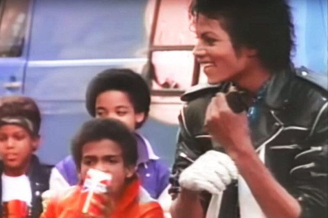 Jaket Ikonik Michael Jackson Bakal Dilelang di London