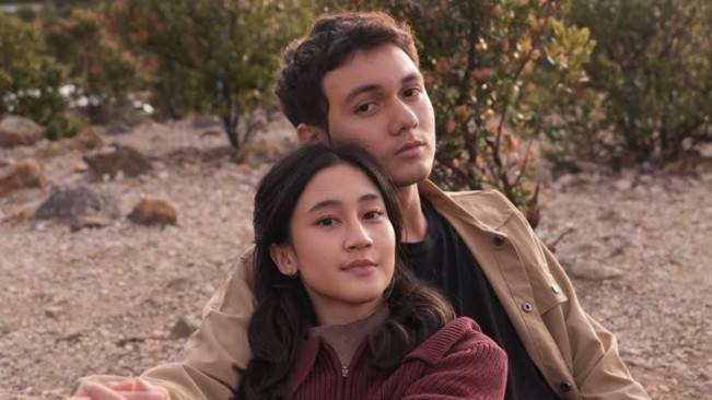 Duet Romantis Keisya Levronka dan Nyoman Paul Lewat Lagu ‘Denganmu Saja’