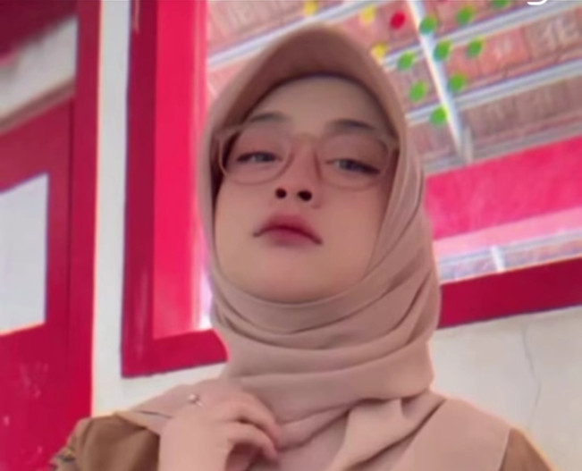 Link Video 5 Menit Bu Guru Salsa Ramai Diburu Warganet, Begini Faktanya!