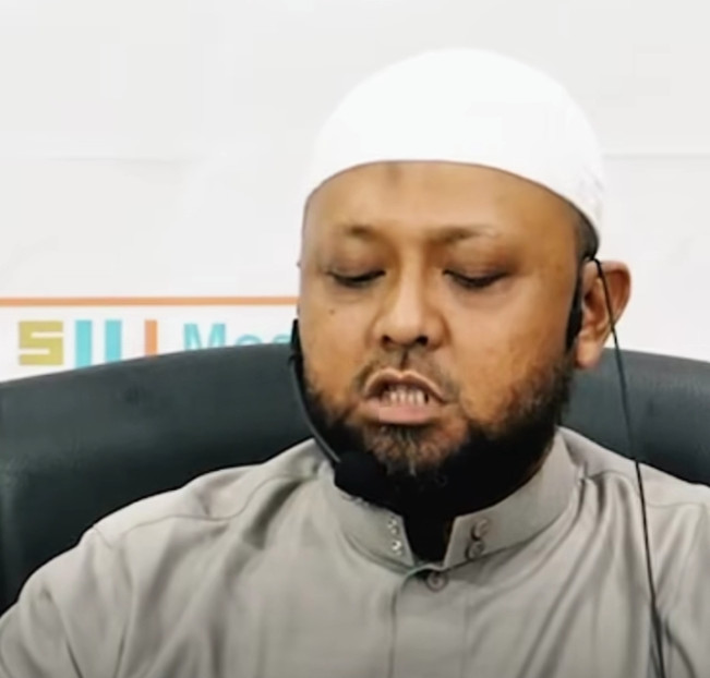 Viral Video Diduga Ulama Salafi Riyadh Bajrey Kepergok Merokok, Netizen: Nikmat Mana Lagi yang Kau Dustakan?