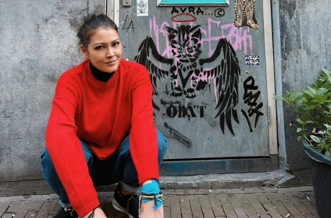 Minta Melanie Subono Bantu Ekonomi Kreatif, Ade Armando Kena Skakmat Gegara Kaos Gibran